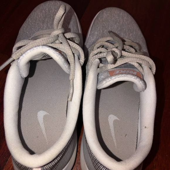 Nike sneakers - Picture 3 of 4